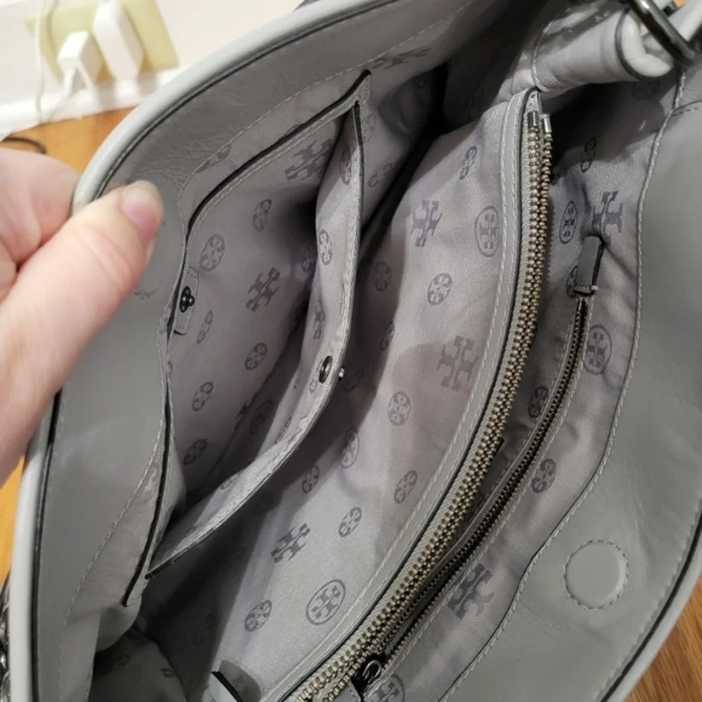 Tory Burch Alexa Quilted Slouchy Leather Tote Cement‎ Grey Gray Luxury Chevron